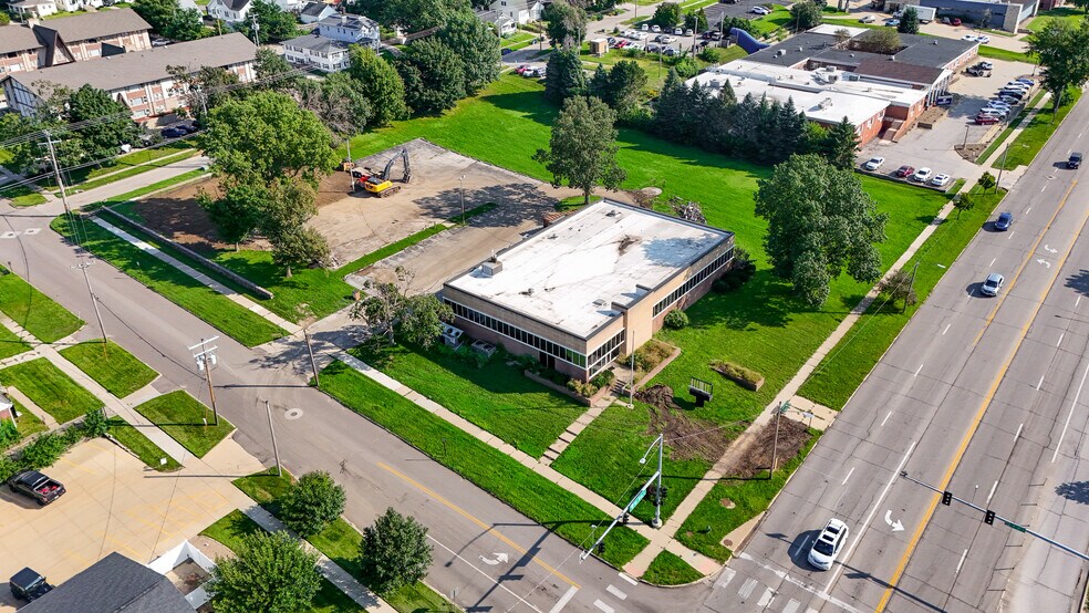 1900 1st Ave NE, Cedar Rapids, IA à vendre - Photo de l’immeuble – Image 3 sur 12