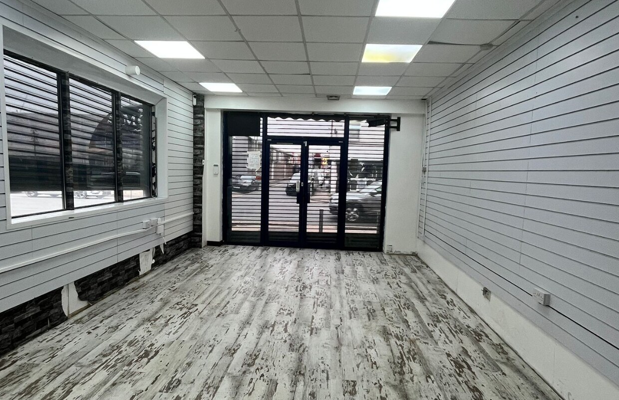 28A Bury New Rd, Manchester à louer Photo intérieure– Image 1 sur 3