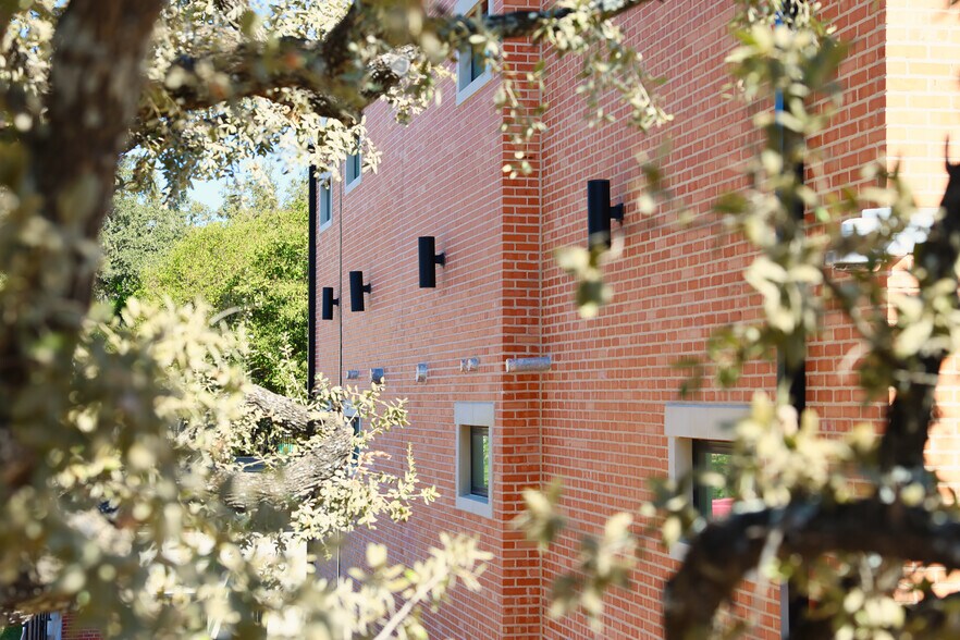 10899 S Hausman Rd, San Antonio, TX à vendre - Photo de l’immeuble – Image 2 sur 6