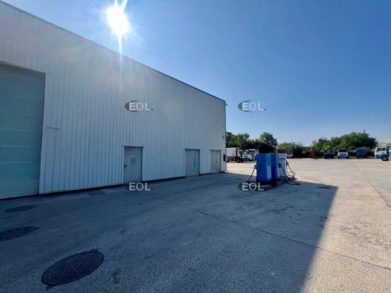 Industriel/Logistique dans Claye-Souilly à vendre - Photo de l’immeuble – Image 2 sur 11