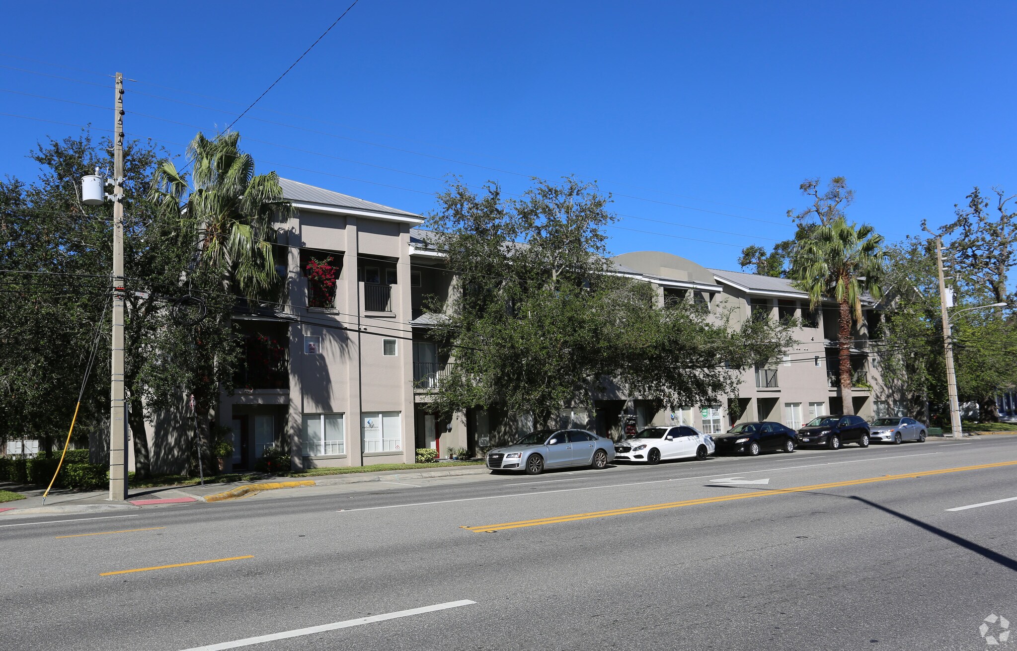 120-138 S Bumby Ave, Orlando, FL à louer Photo principale– Image 1 sur 5