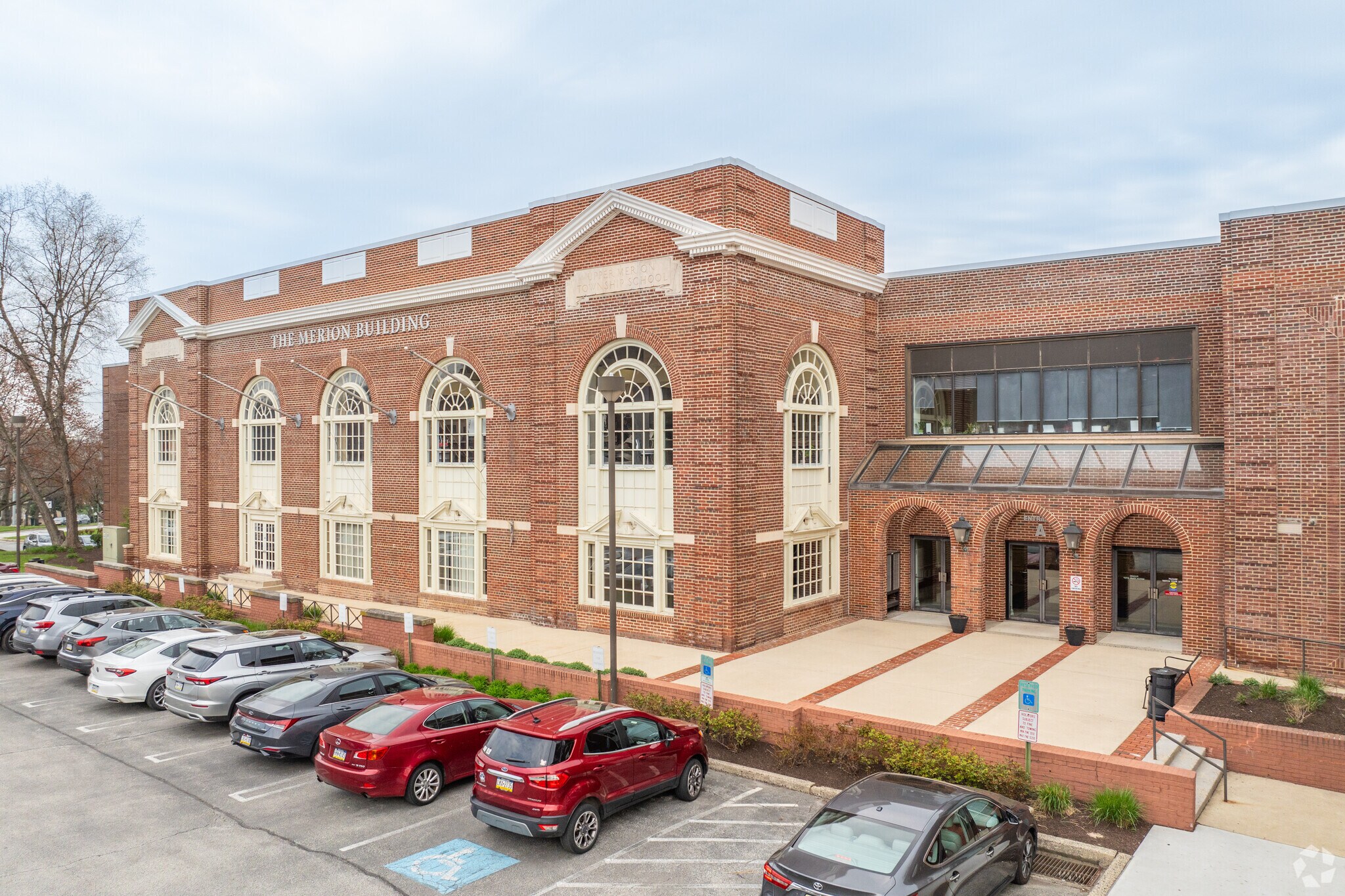 700 S Henderson Rd, King Of Prussia, PA à louer Photo principale– Image 1 sur 9