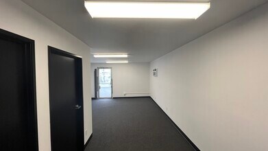 13711-13721 Alma Ave, Gardena, CA à louer Photo intérieure– Image 2 sur 6