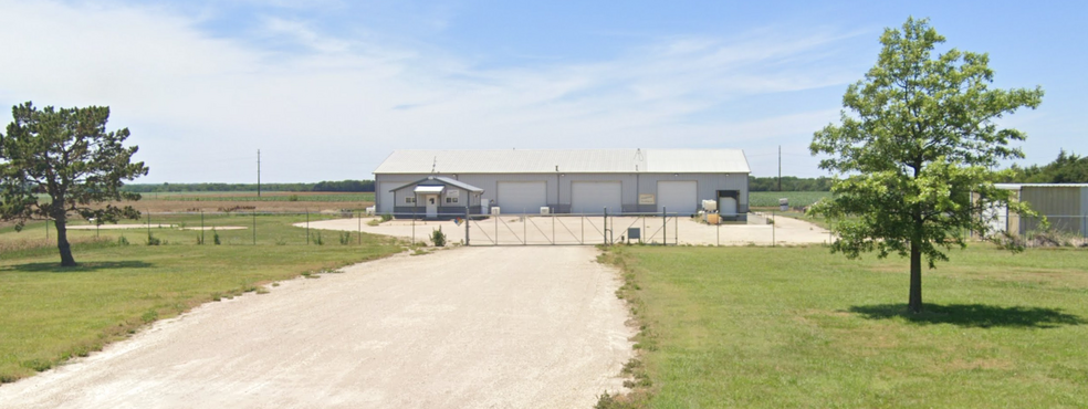 5125 N Halstead Rd, Halstead, KS à vendre - Photo de l’immeuble – Image 3 sur 5