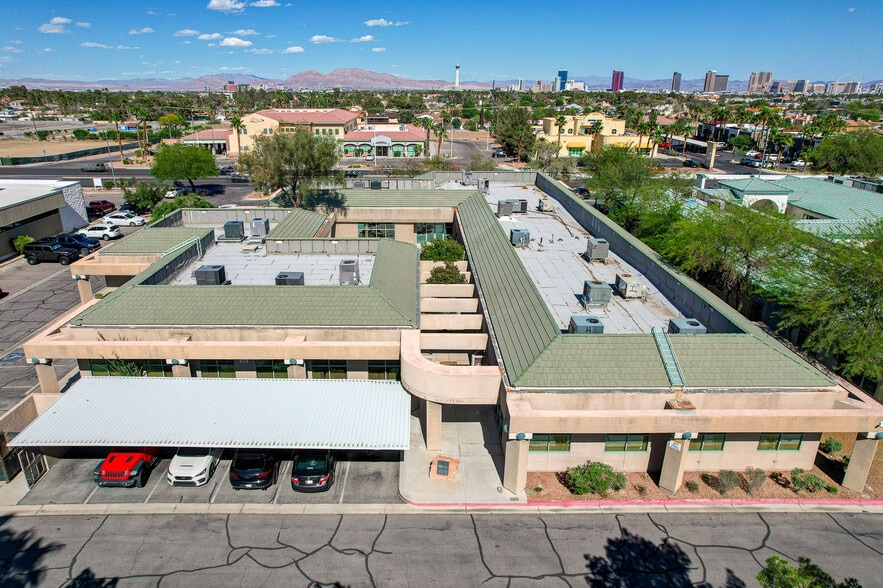 1919 S Jones Blvd, Las Vegas, NV à louer - Photo de l’immeuble – Image 3 sur 15