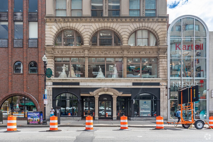 376 Boylston St, Boston, MA à louer - Photo de l’immeuble – Image 2 sur 15