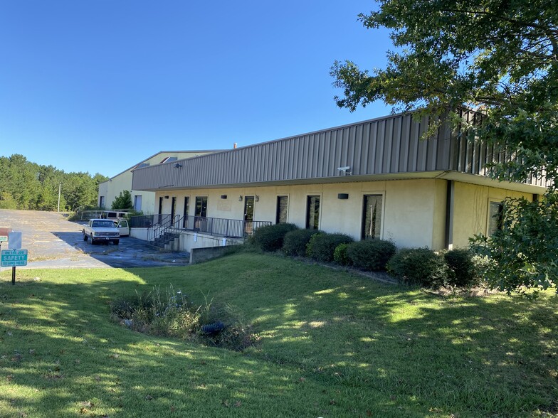 200 E Parker Dr, Booneville, MS à louer - Photo de l’immeuble – Image 3 sur 15