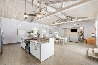 419 E Atlantic Ave, Delray Beach, FL à louer Photo intérieure– Image 1 sur 15