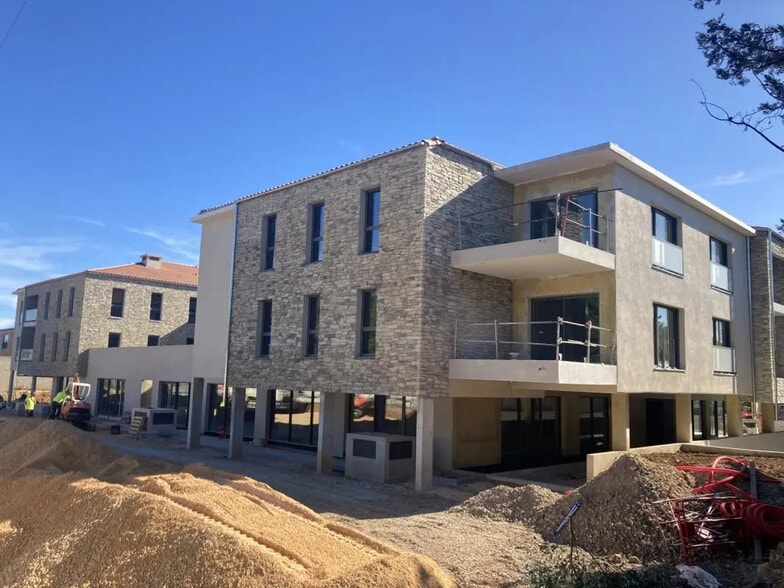 Bureau dans Sanary-sur-Mer à vendre - Photo de la construction – Image 3 sur 15