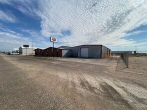 8326 N County Rd W, Odessa, TX à louer Photo intérieure– Image 2 sur 19
