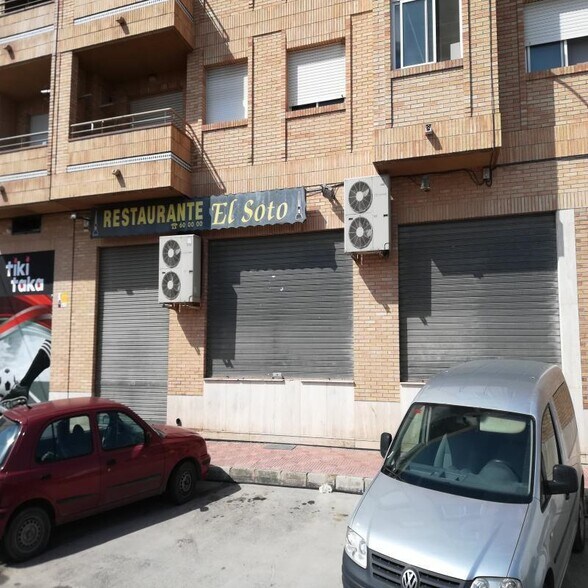 Local commercial dans Beniel à vendre - Photo de l’immeuble – Image 2 sur 2