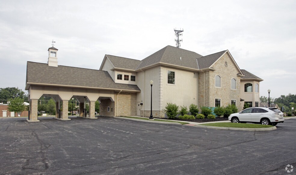 461 Beecher Rd, Columbus, OH à louer - Photo de l’immeuble – Image 2 sur 11