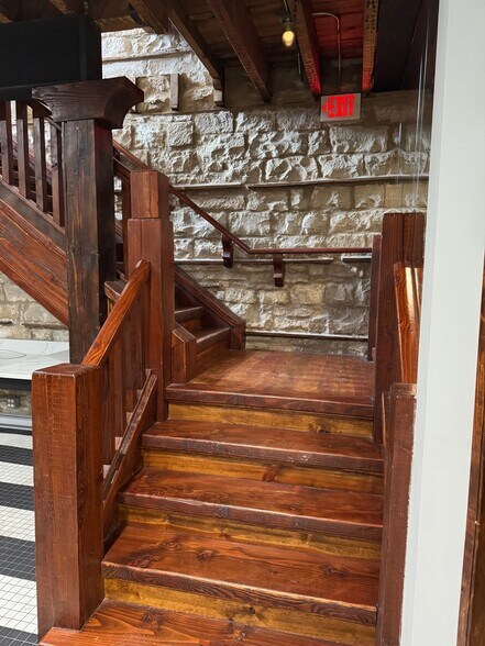 106 Stephen St, Lemont, IL à louer - Photo de l’immeuble – Image 3 sur 12