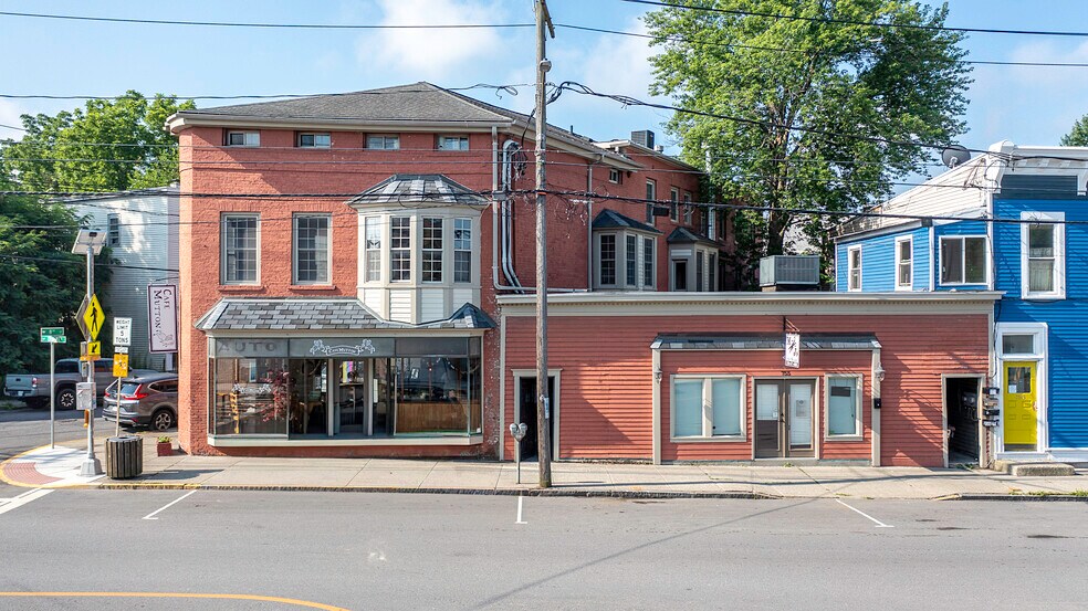45-49 8th St, Hudson, NY à vendre - Photo de l’immeuble – Image 1 sur 61