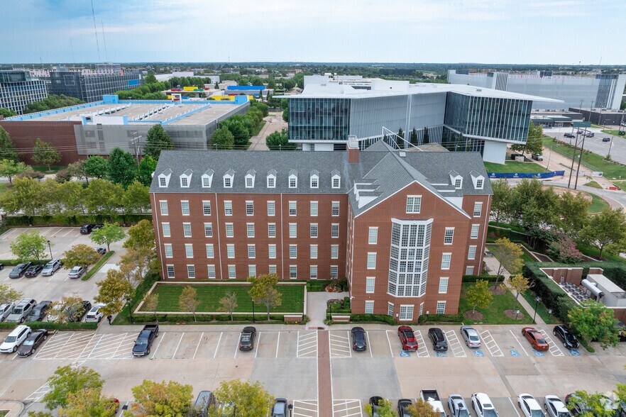 6001 N Classen Blvd, Oklahoma City, OK à vendre - Aérien – Image 3 sur 6