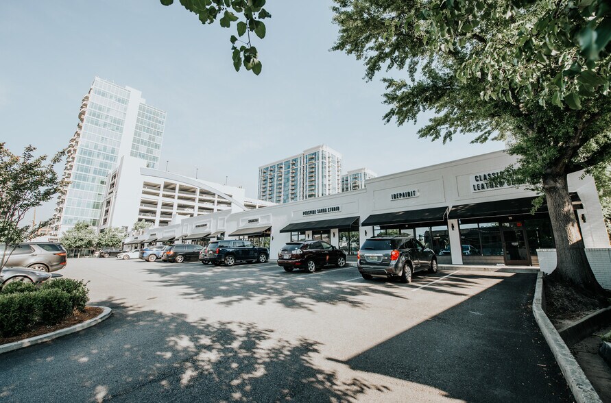 308-326 Pharr Rd NE, Atlanta, GA à louer - Photo de l’immeuble – Image 2 sur 4