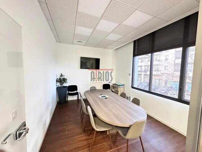 Plus de détails pour Bureau à louer