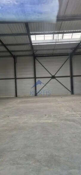 Local d’activités dans Trévoux à louer - Photo de l’immeuble – Image 3 sur 3