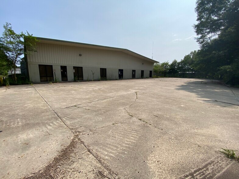 241 Highway 1085, Madisonville, LA à louer - Photo de l’immeuble – Image 1 sur 24