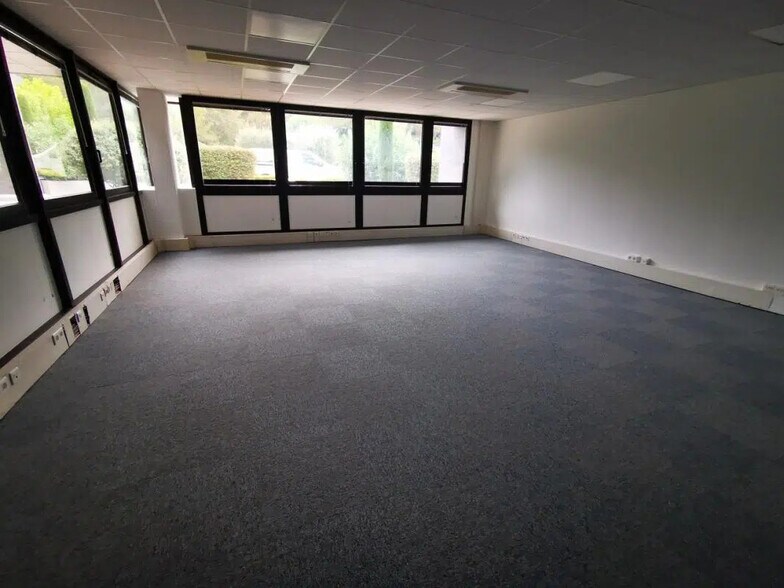 Bureau dans SOPHIA ANTIPOLIS à louer - Photo de l’immeuble – Image 3 sur 3