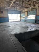 2100-2130 E Highland Ave, San Bernardino, CA à louer Photo de l’immeuble– Image 2 sur 5