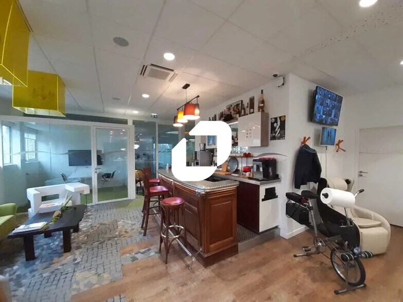 Local d’activités dans Buc à louer - Photo intérieure – Image 3 sur 26