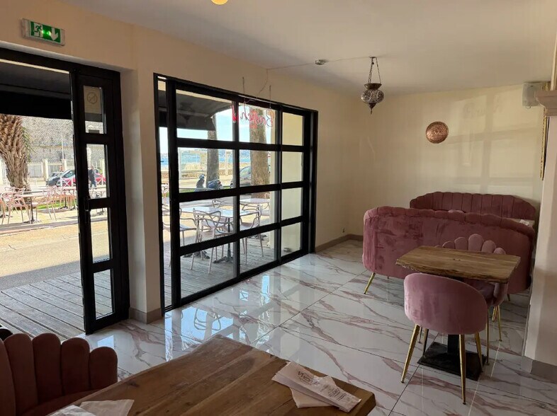 Local commercial dans Toulon à louer - Photo de l’immeuble – Image 3 sur 7