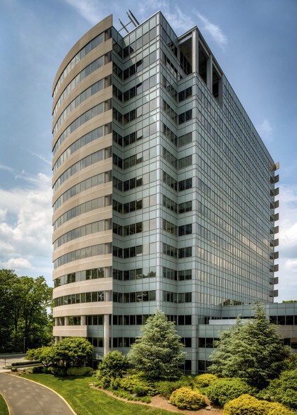2941 Fairview Park Dr, Falls Church, VA à louer - Photo principale – Image 1 sur 9