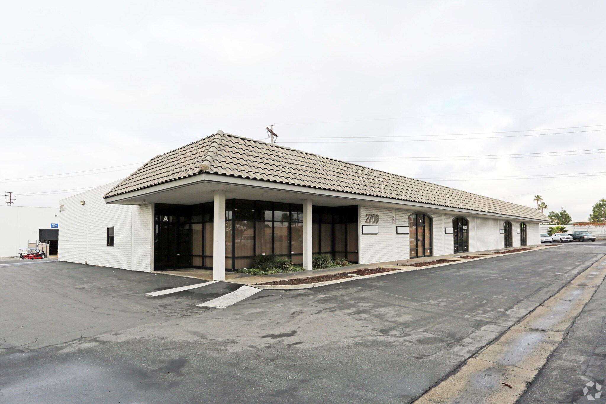2700 S Main St, Santa Ana, CA à louer Photo principale– Image 1 sur 5