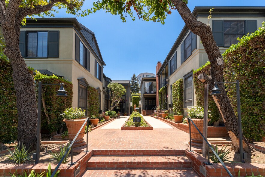 1235-1241 S Beverly Glen Blvd, Los Angeles, CA à vendre - Photo de l’immeuble – Image 3 sur 44