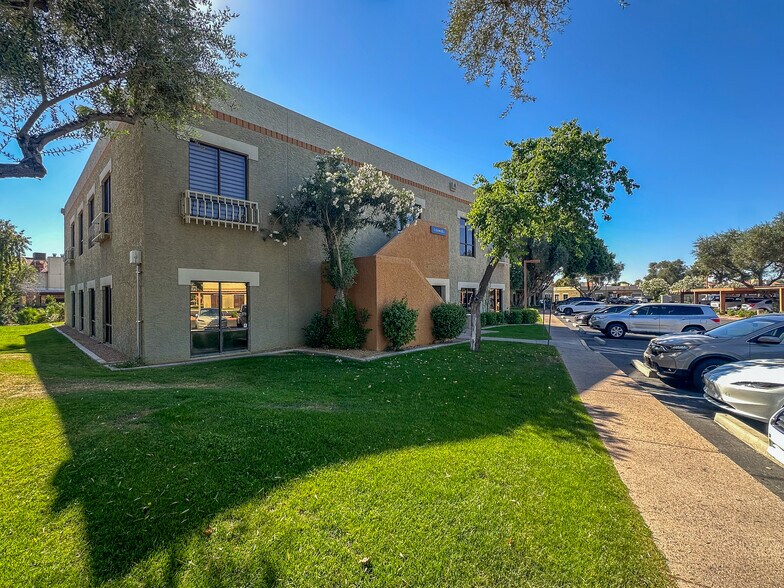 2222 S Dobson Rd, Mesa, AZ à vendre - Photo de l’immeuble – Image 1 sur 20