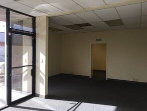 9001 Oso Ave, Chatsworth, CA à louer Photo intérieure– Image 2 sur 6