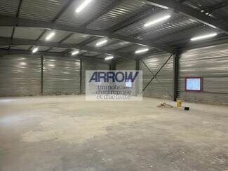 Plus de détails pour Local d'activités à louer