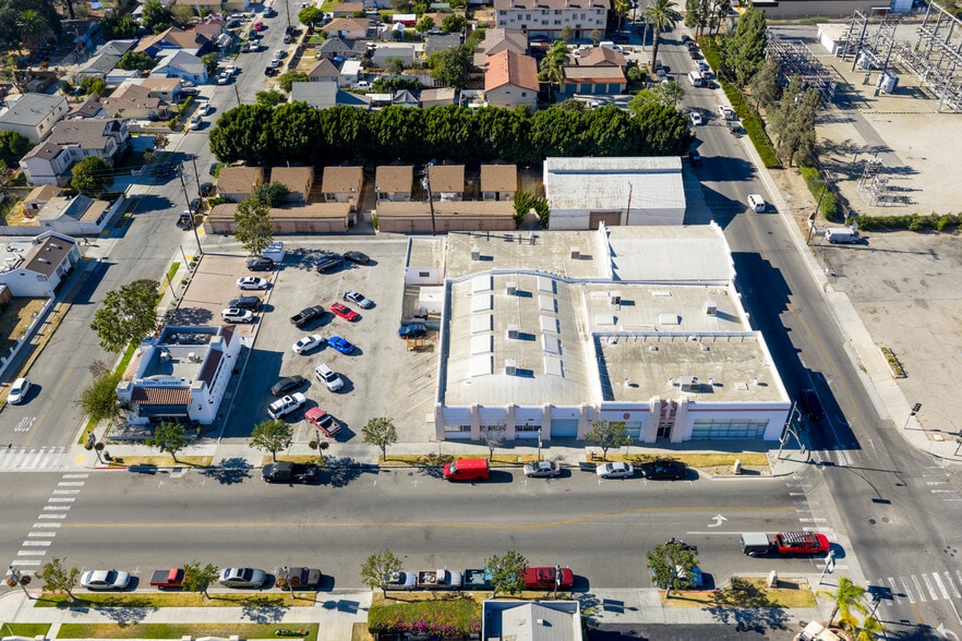 1185 E Main St, Santa Paula, CA à vendre - Photo de l’immeuble – Image 3 sur 13