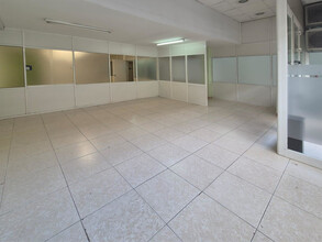Bureaux/Local commercial dans Vilafranca del Penedès, Barcelona à louer Photo de l’immeuble– Image 2 sur 15