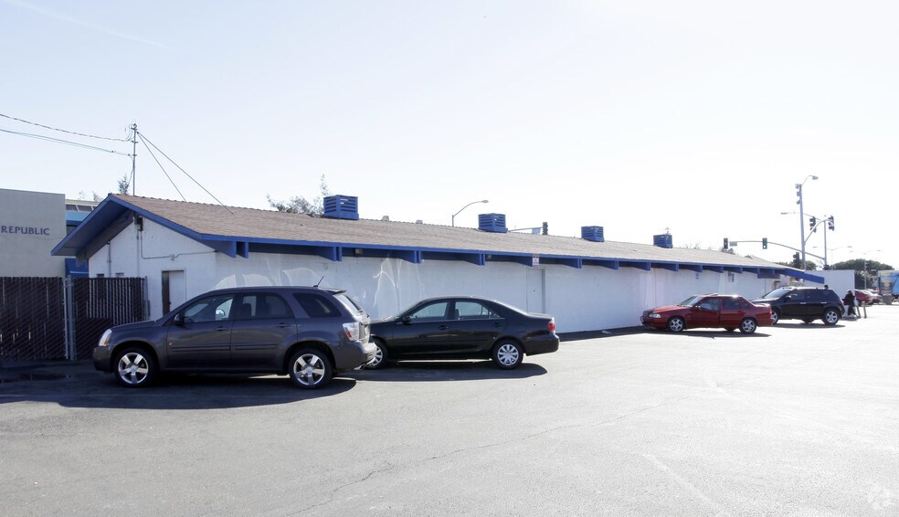 1338 W Texas St, Fairfield, CA à vendre - Photo de l’immeuble – Image 2 sur 8