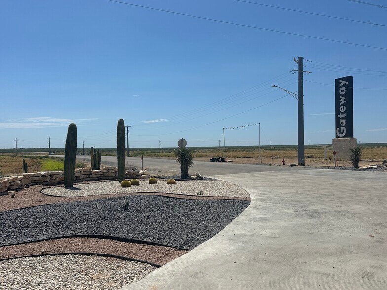 Expeditor Rd., Laredo, TX à vendre - Photo de l’immeuble – Image 2 sur 3