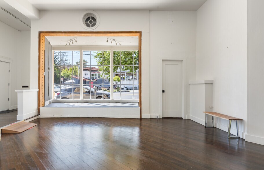 2911 Claremont Blvd, Berkeley, CA à louer - Photo intérieure – Image 2 sur 20