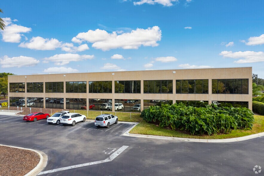4401 N Himes Ave, Tampa, FL à louer - Photo de l’immeuble – Image 3 sur 7