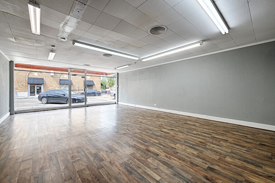 602 Main St, Garland, TX à louer - Photo de l’immeuble – Image 3 sur 12