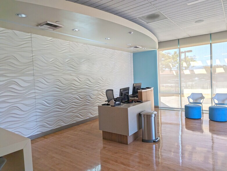 2306 Las Posas Rd, Camarillo, CA à louer - Photo intérieure – Image 2 sur 8