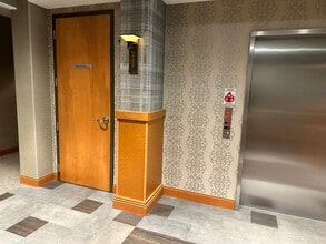 5441 Kietzke Ln, Reno, NV à louer Hall d’entrée– Image 2 sur 7