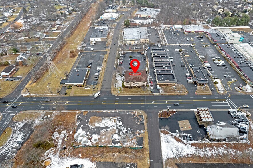 1740 Oak Tree Rd, Edison, NJ à louer - Photo de l’immeuble – Image 3 sur 22