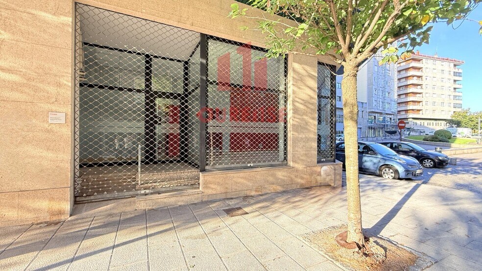 Local commercial dans Ourense, Orense à louer - Photo de l’immeuble – Image 2 sur 18