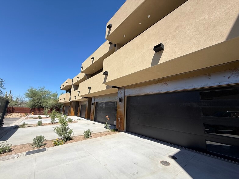 6525 E Cave Creek Rd, Cave Creek, AZ à vendre - Photo de l’immeuble – Image 3 sur 32