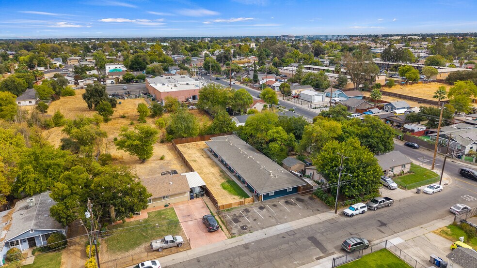 2720 Forrest St, Sacramento, CA à vendre - Photo de l’immeuble – Image 2 sur 21