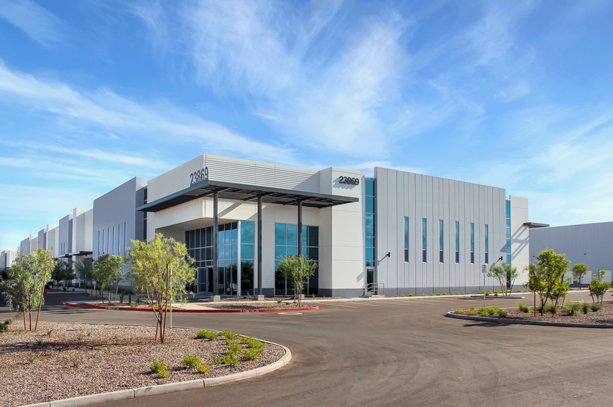 23975 N 19th Ave, Phoenix, AZ à louer - Photo de l’immeuble – Image 1 sur 14