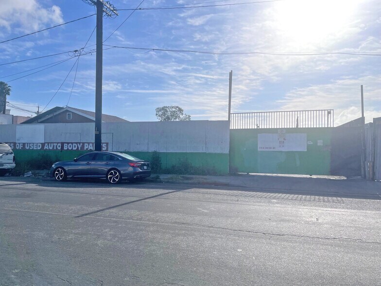 728 Sanford Ave, Wilmington, CA à louer - Photo de l’immeuble – Image 2 sur 10
