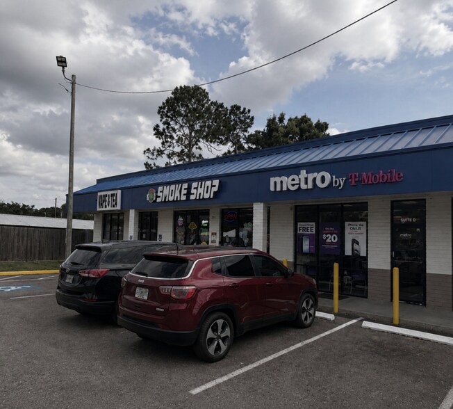 10907 E US Hwy 92, Seffner, FL à louer - Photo de l’immeuble – Image 2 sur 5