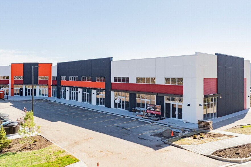 152 Southbank St, Okotoks, AB à louer - Photo de l’immeuble – Image 3 sur 5